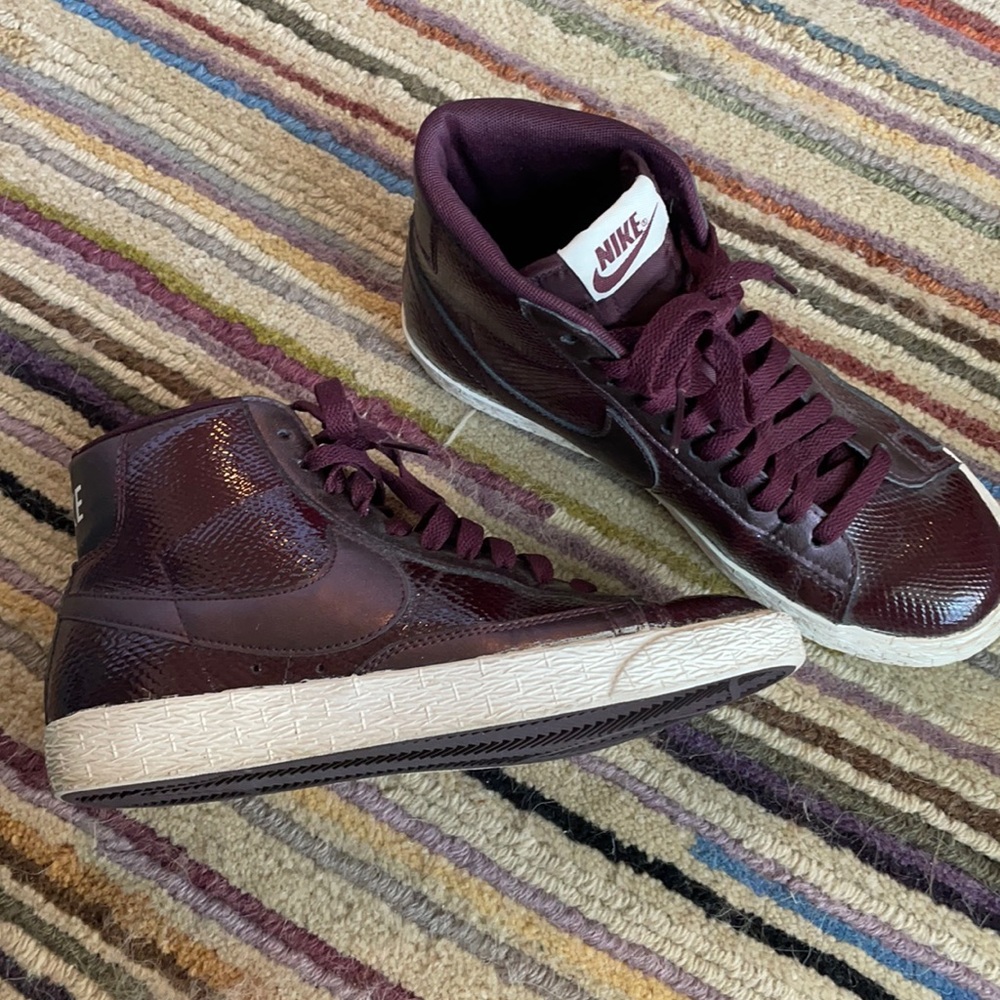 Nike Burgundy Blazer Sneaker
